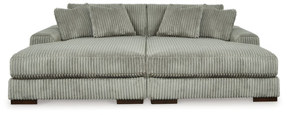 Lindyn Sectional