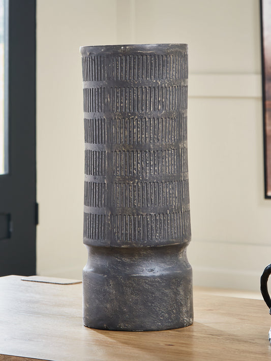 Pines Furniture Outlet - Ashley Furniture - Beninworth Vase - Vase - A2000879