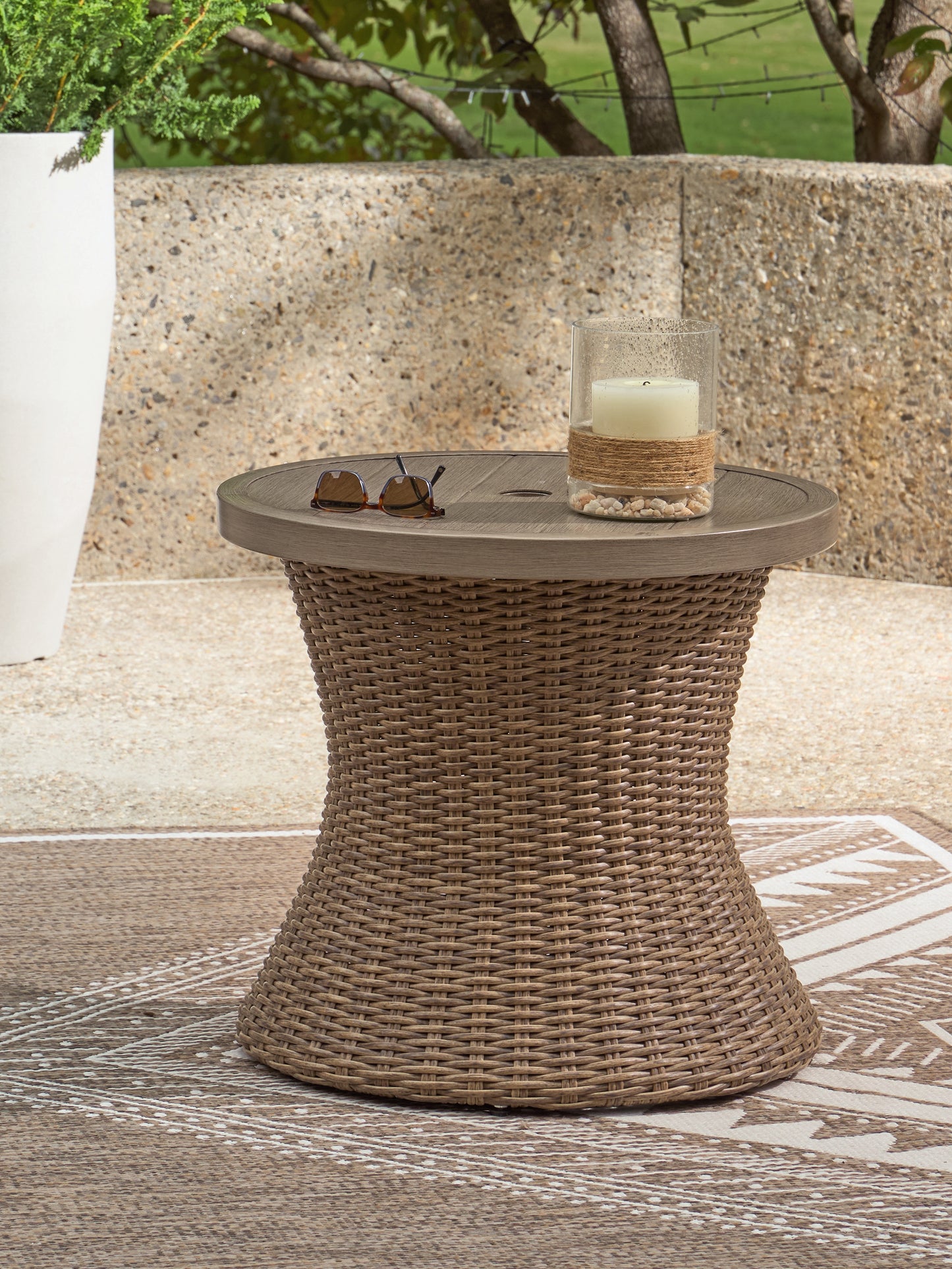 Pines Furniture Outlet - Ashley Furniture - Laguna Heights Outdoor - Round End Table w/UMB OPT / Beige - PCP790-706
