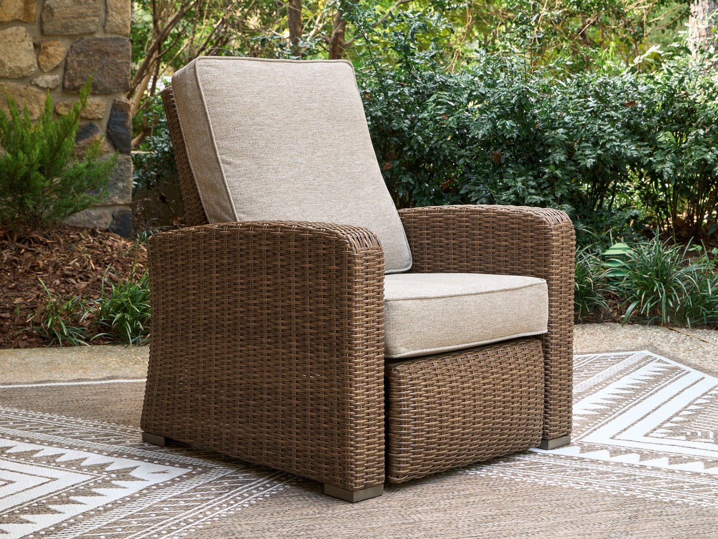Pines Furniture Outlet - Ashley Furniture - Laguna Heights Outdoor - Recliner / Beige - PCP790-825