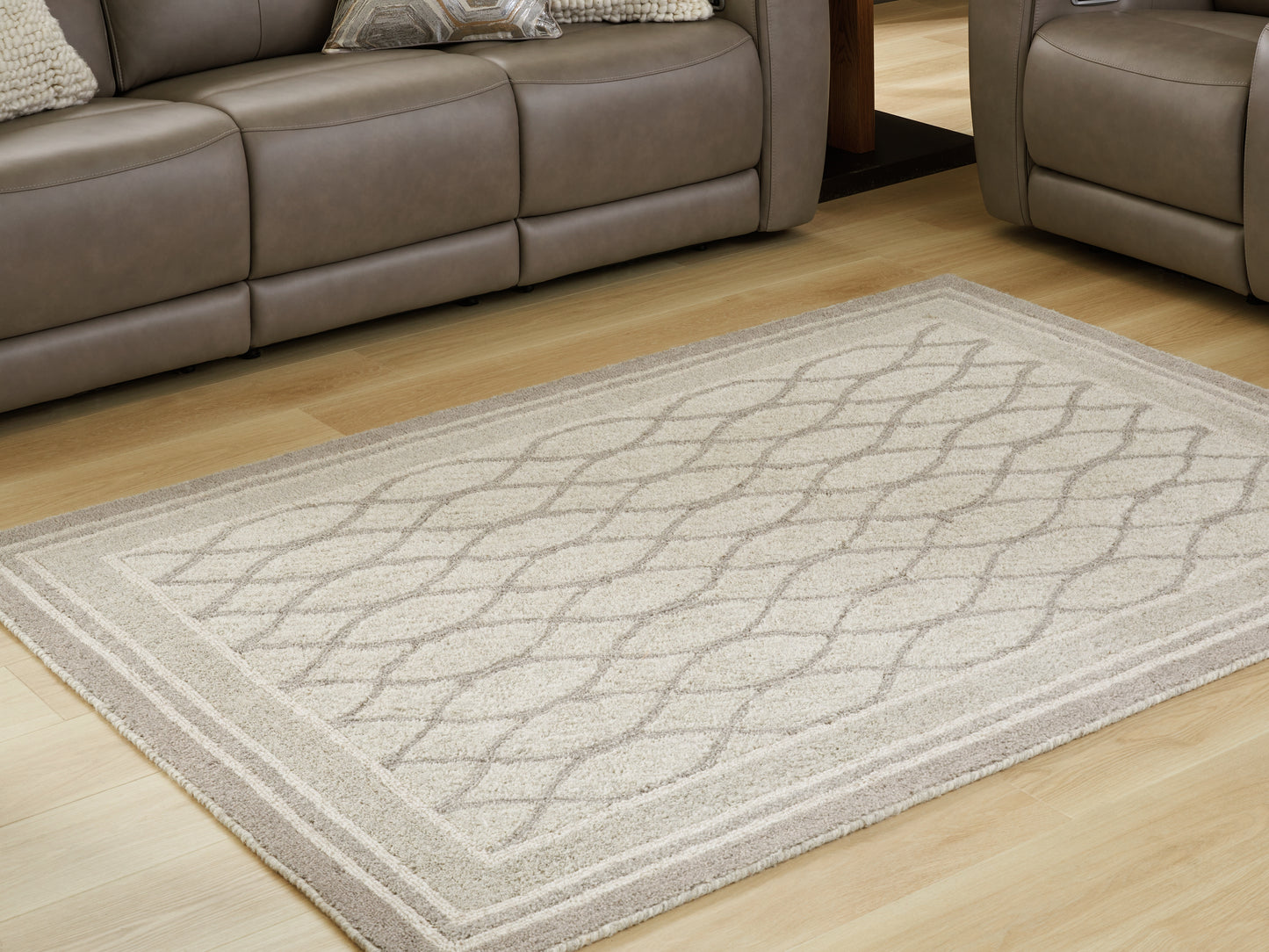Pines Furniture Outlet - Ashley Furniture - Wimney Rug - Medium Rug / Gray - R407282