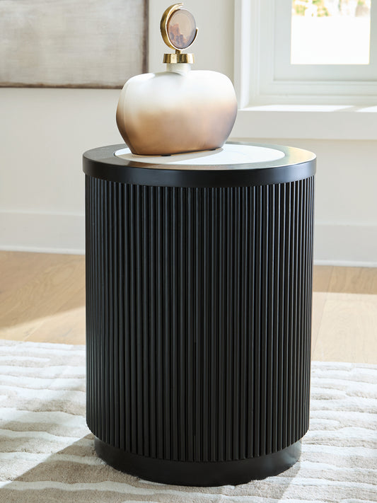 Pines Furniture Outlet - Ashley Furniture - Grayman End Table - Round End Table - T650-6