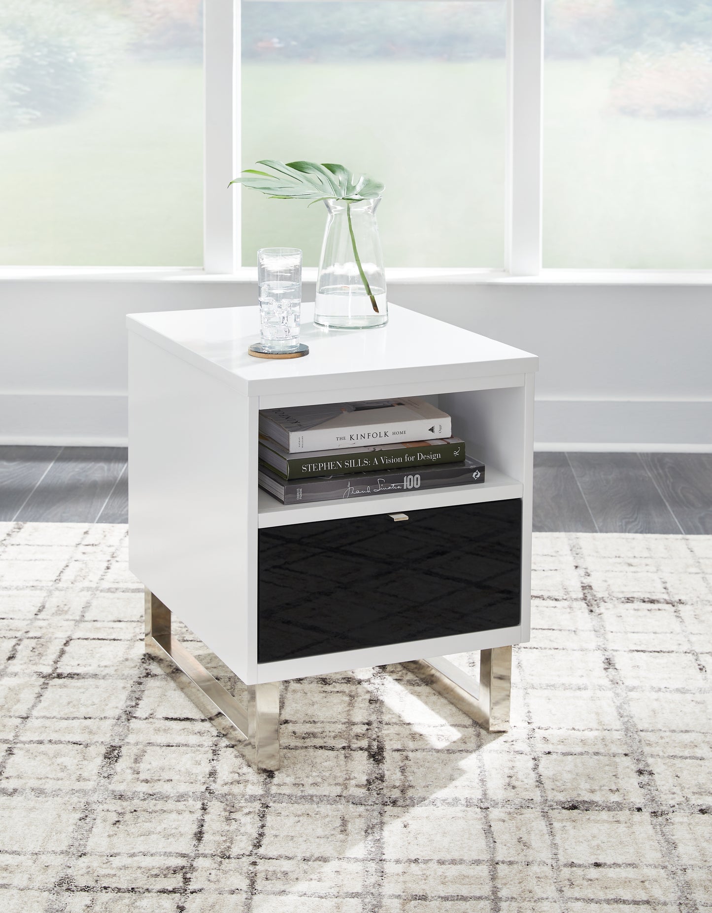 Pines Furniture Outlet - Ashley Furniture - Gardoni Chairside End Table - Chair Side End Table / White/Black - T756-7
